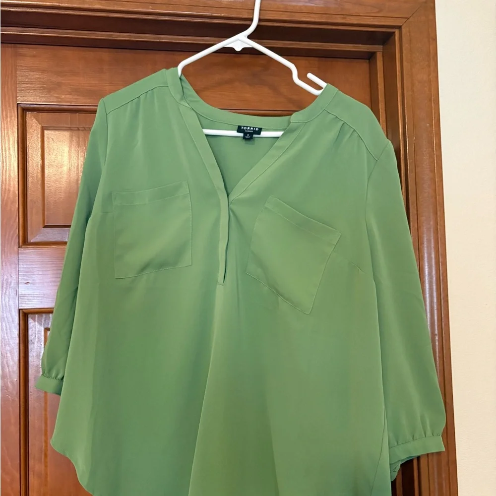 Torrid Harper Blouse Bundle - Floral, Cream, Olive - Picture 5 of 5
